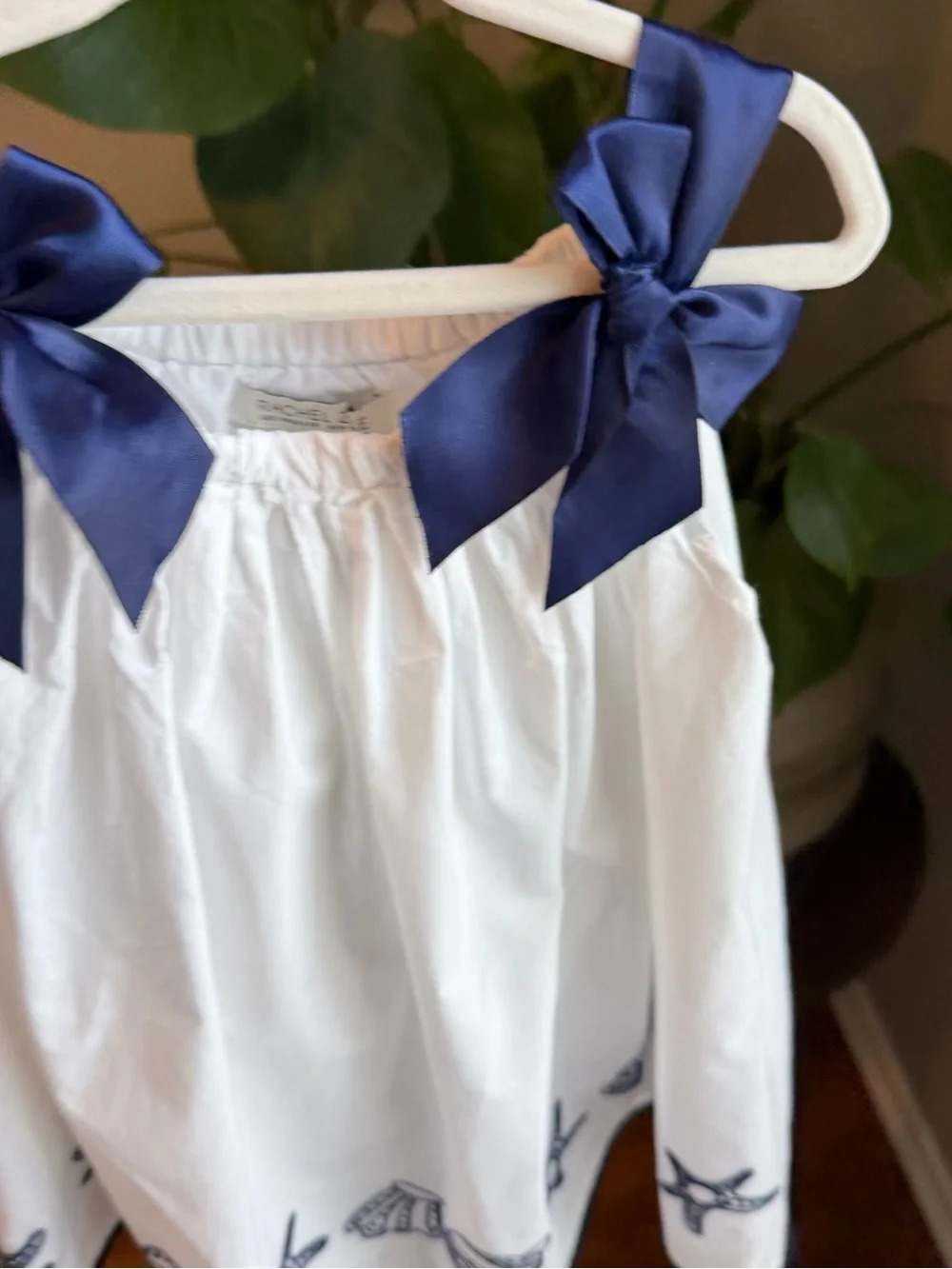 Rachel Zoe White Girls' Dress with Navy Bows, size 24 months - Picture 8 of 11